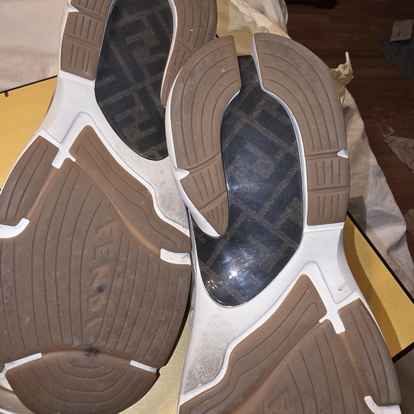 Fendi Men's Beige and White Sneakers - Picture 9 of 14